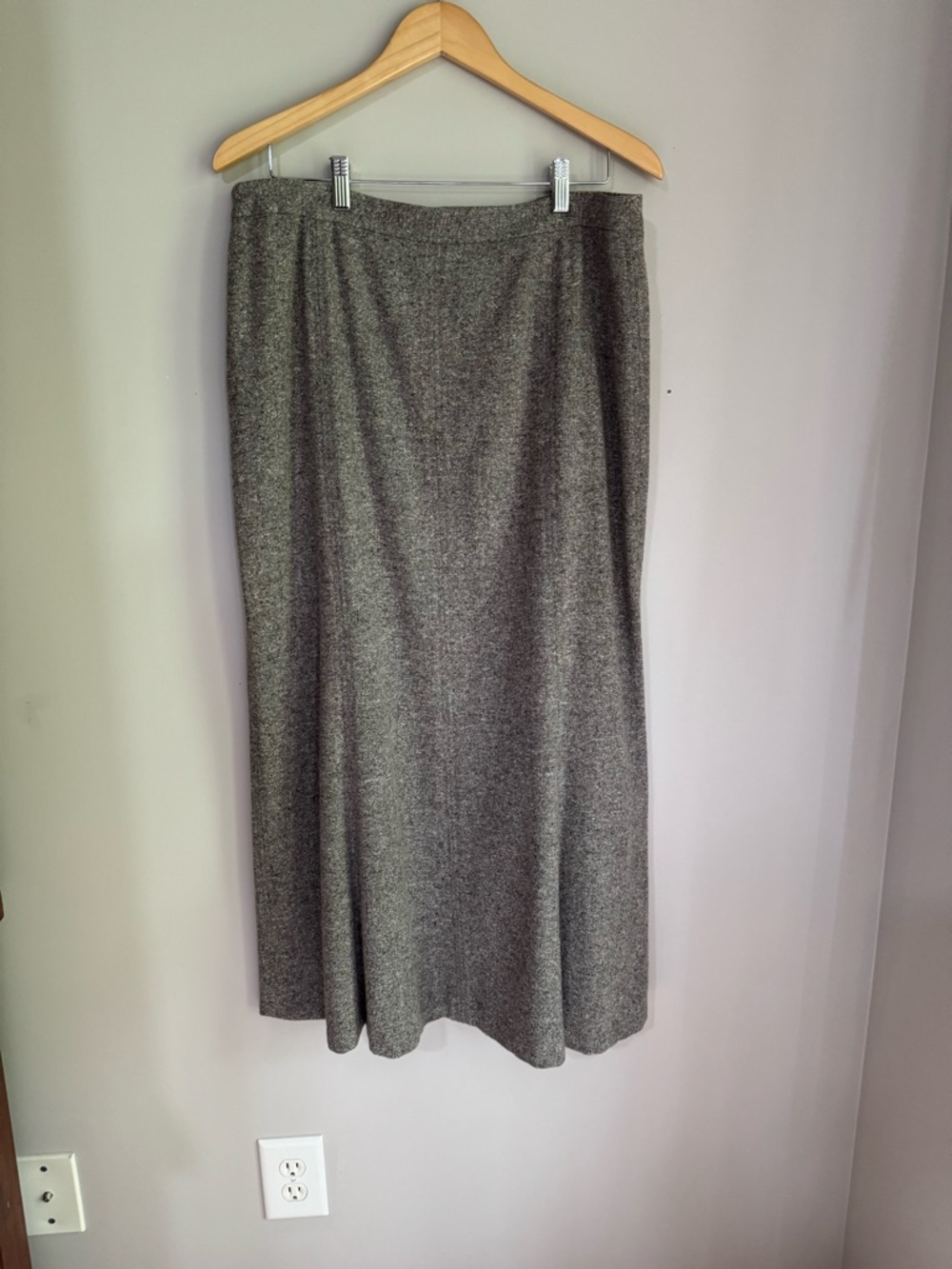 Jones New York Collection Charcoal Gray Tweed Wool/Silk Maxi Skirt - Picture 2 of 4